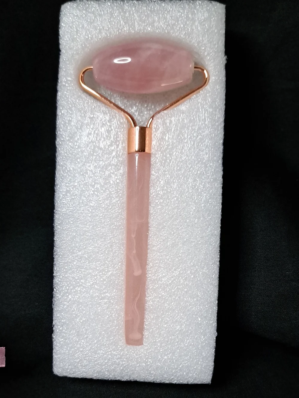 NWT Mary Kay Rose Quartz Facial Roller